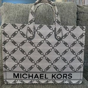 Michael Kors Large Gigi Tote NEW WITH TAGS